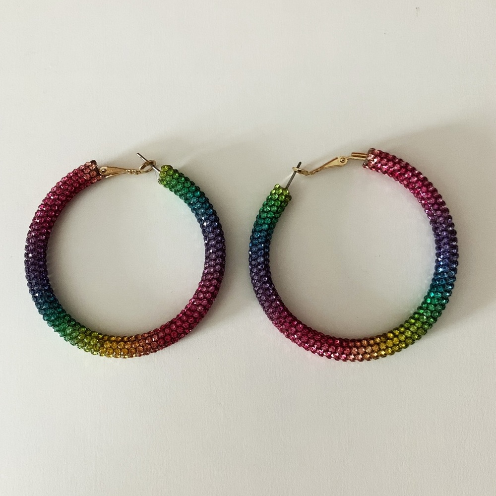 Rainbow hoops